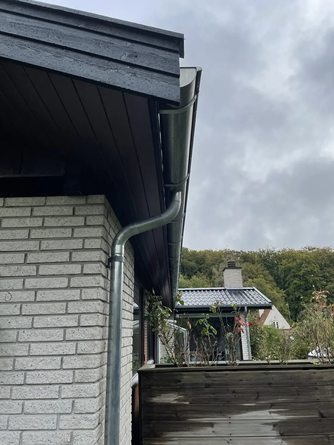 Ny tagrende, nedløb og sternbræt i detalje - Top Hansen ApS